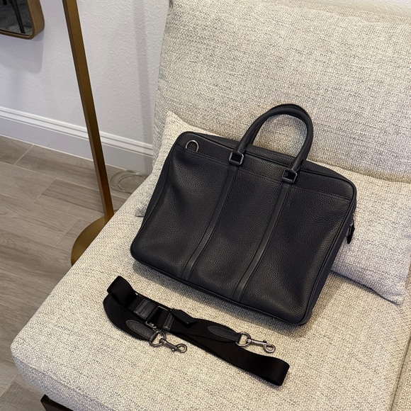 COACH pebbled leather laptop messenger bag💙Adjustable shoulder/detachable strap - Picture 1 of 14